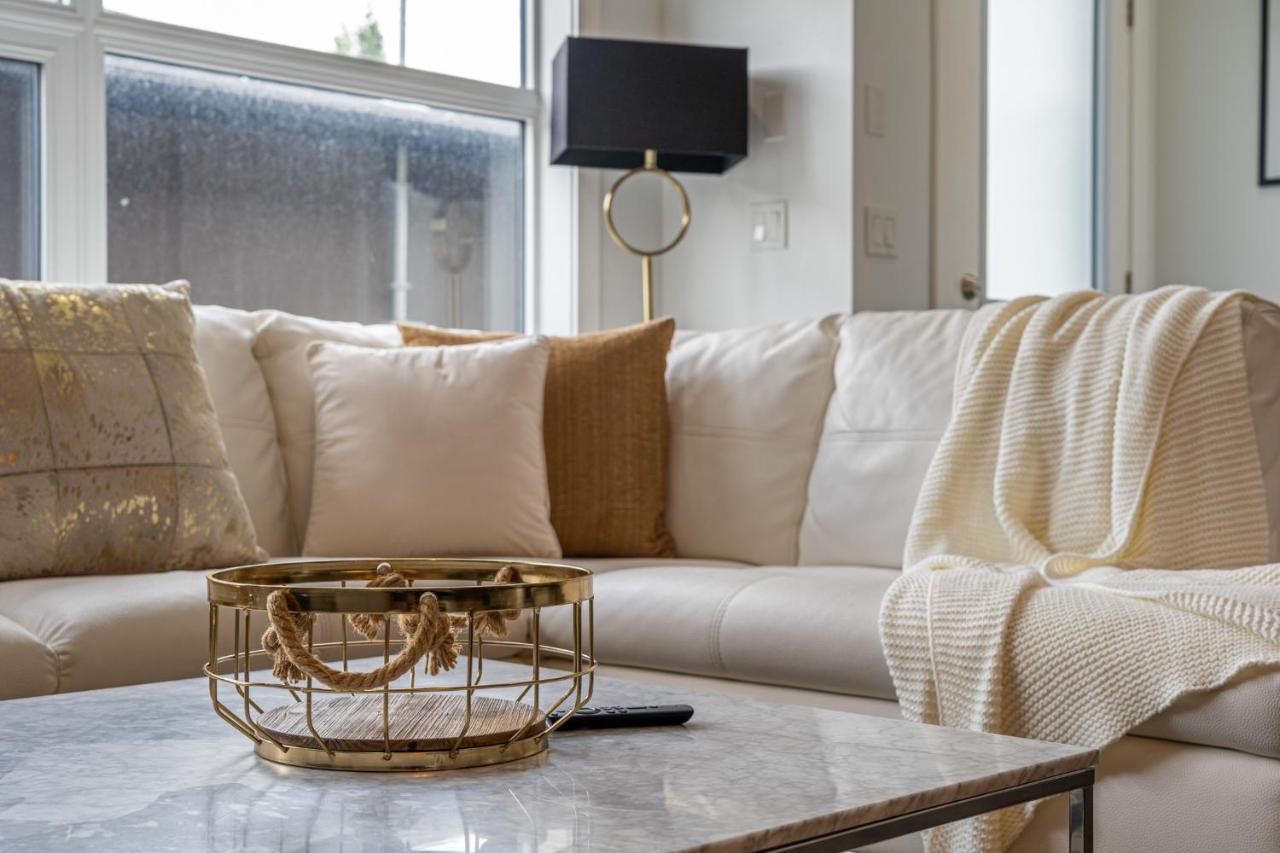 Contemporary Luxury 4 Bedroom House Near Downtown YYC Exteriör bild