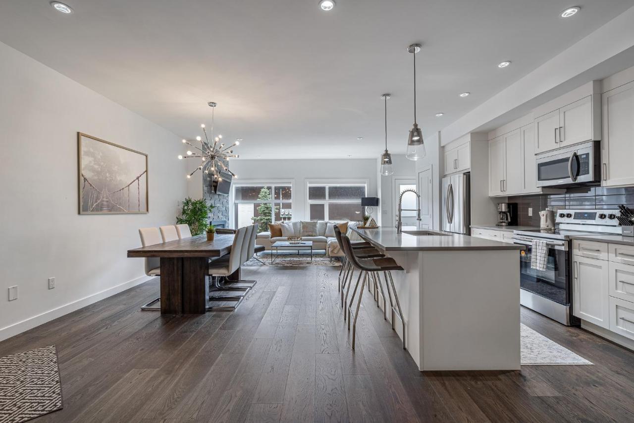Contemporary Luxury 4 Bedroom House Near Downtown YYC Exteriör bild
