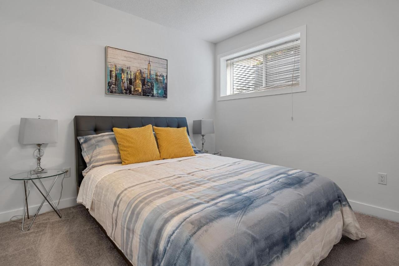 Contemporary Luxury 4 Bedroom House Near Downtown YYC Exteriör bild