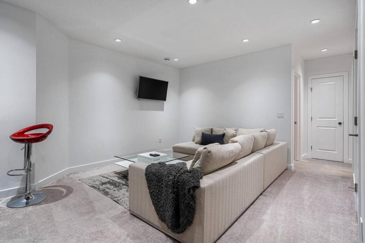 Contemporary Luxury 4 Bedroom House Near Downtown YYC Exteriör bild